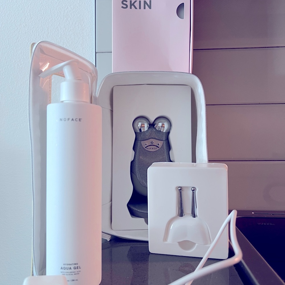 NUFACE Limited Edition Holiday Device + ELE Attachment + 10 oz HydraGel